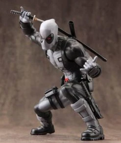 Kotobukiya Marvel Now Deadpool X-Force ArtFX+ Statue -NECA Store 06dda6c3d1df28f8de6b933df8ae45af340717d29abde2380206a27c7ad2b636