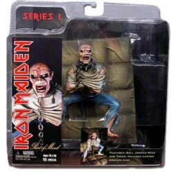 NECA Iron Maiden Piece Of Mind Deluxe Figur Incl Diorama