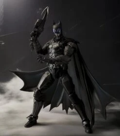 Batman - Injustice: Gods Among Us Figuarts Figur -NECA Store 933e827194305a8555e9107e0686277460b065de58ef0b9535c869225ef9c32e