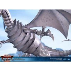 Diverse First 4 Figures - Yu-Gi-Oh! - Blue-Eyes White Dragon - White Edition - Figur -NECA Store blue eyes white dragon white edition statue 35 cm 13