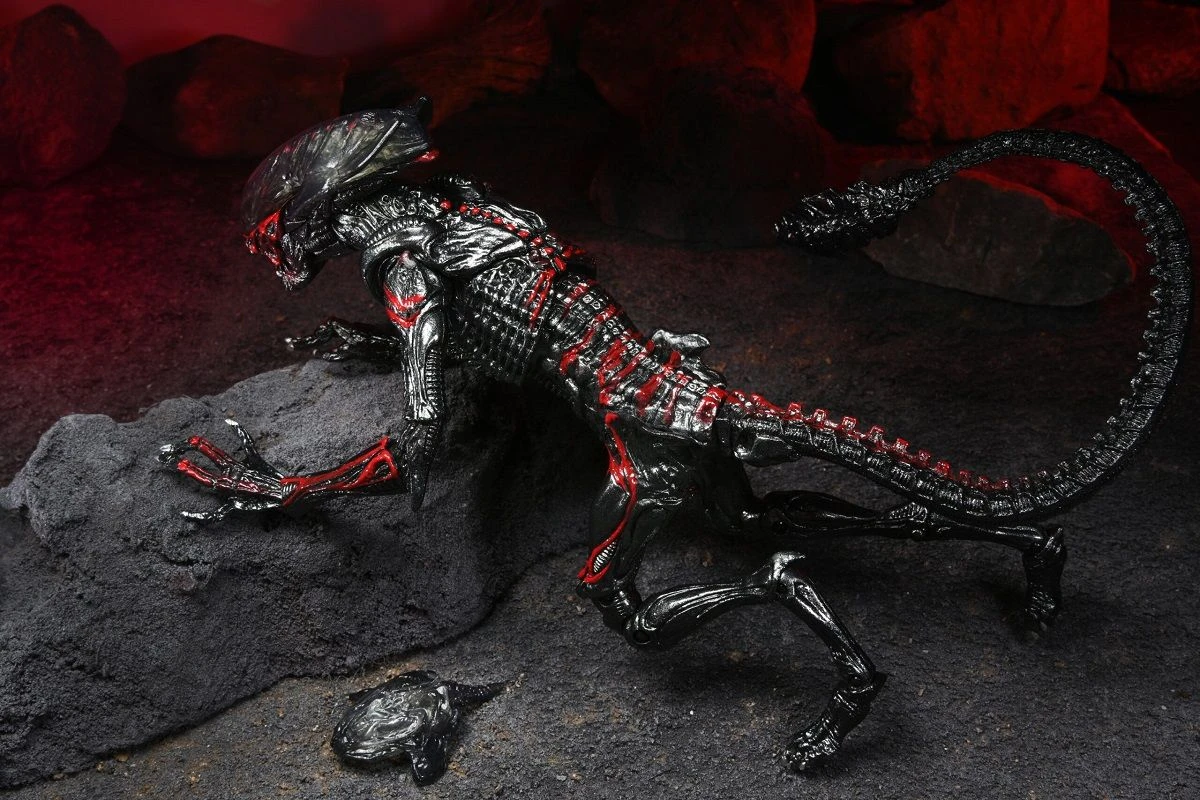 NECA Kenner Tribute Figur - Ultimate Night Cougar Alien 11 NECA Kenner Tribute Figur - Ultimate Night Cougar Alien – Bild 11