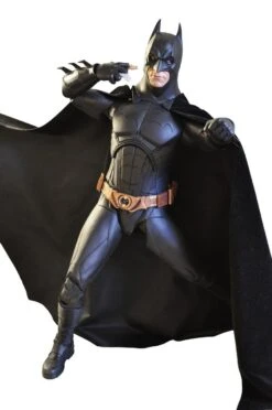 NECA Batman Begins - Batman 1/4 Scale 46cm Actionfigur -NECA Store d2e784ddace3fcfa38cd8928ab04895150461a3ee894ba4f039ec2e436a06385