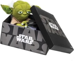 Joy Toy Star Wars Yoda Black Line Plüsch 25cm -NECA Store edf918b47a369a93d391a83cddbc41b6b4ebd213cfa3bd736d78ffcc80231d34