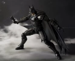 Batman - Injustice: Gods Among Us Figuarts Figur -NECA Store fcd4e6a71194e29cd205e0cbe14ff2c4eff6a6cca4e773fb196e59178419e870