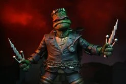 NECA Universal Monsters X TMNT - Ultimate Raphael Als Frankensteins Monster Figur -NECA Store raph7 scaled 1